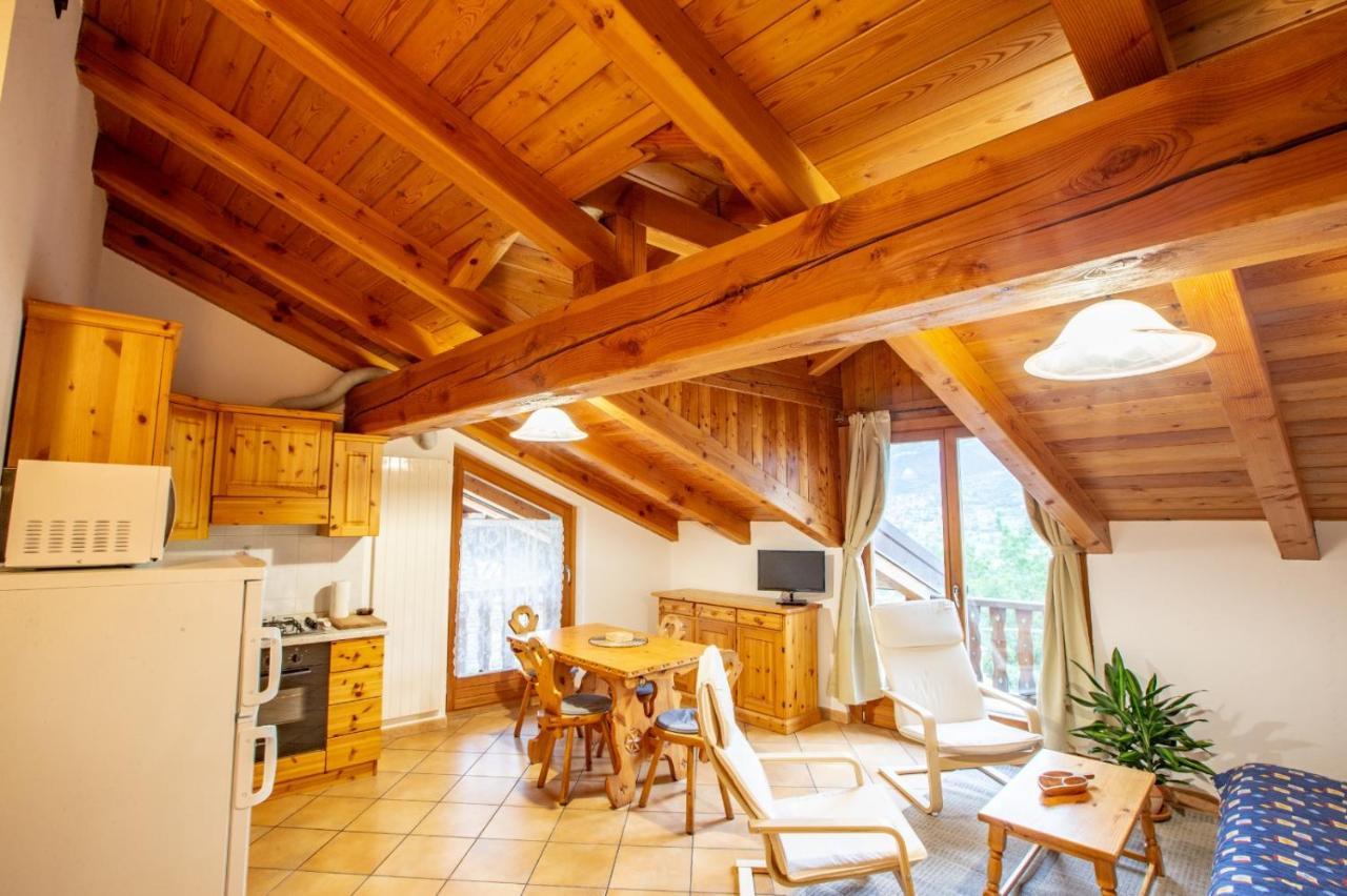 Casa Alpina - Sarre Leilighet Aosta Eksteriør bilde