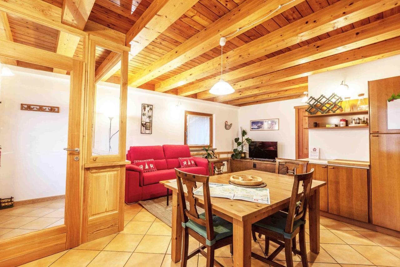 Casa Alpina - Sarre Leilighet Aosta Eksteriør bilde